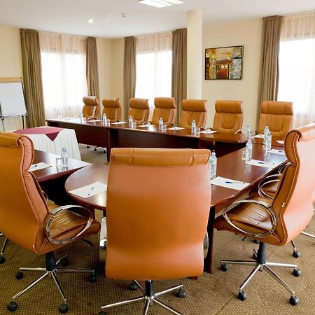 Protea Hotel By Marriott Kampala Zewnętrze zdjęcie