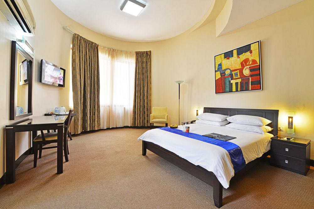 Protea Hotel By Marriott Kampala Zewnętrze zdjęcie