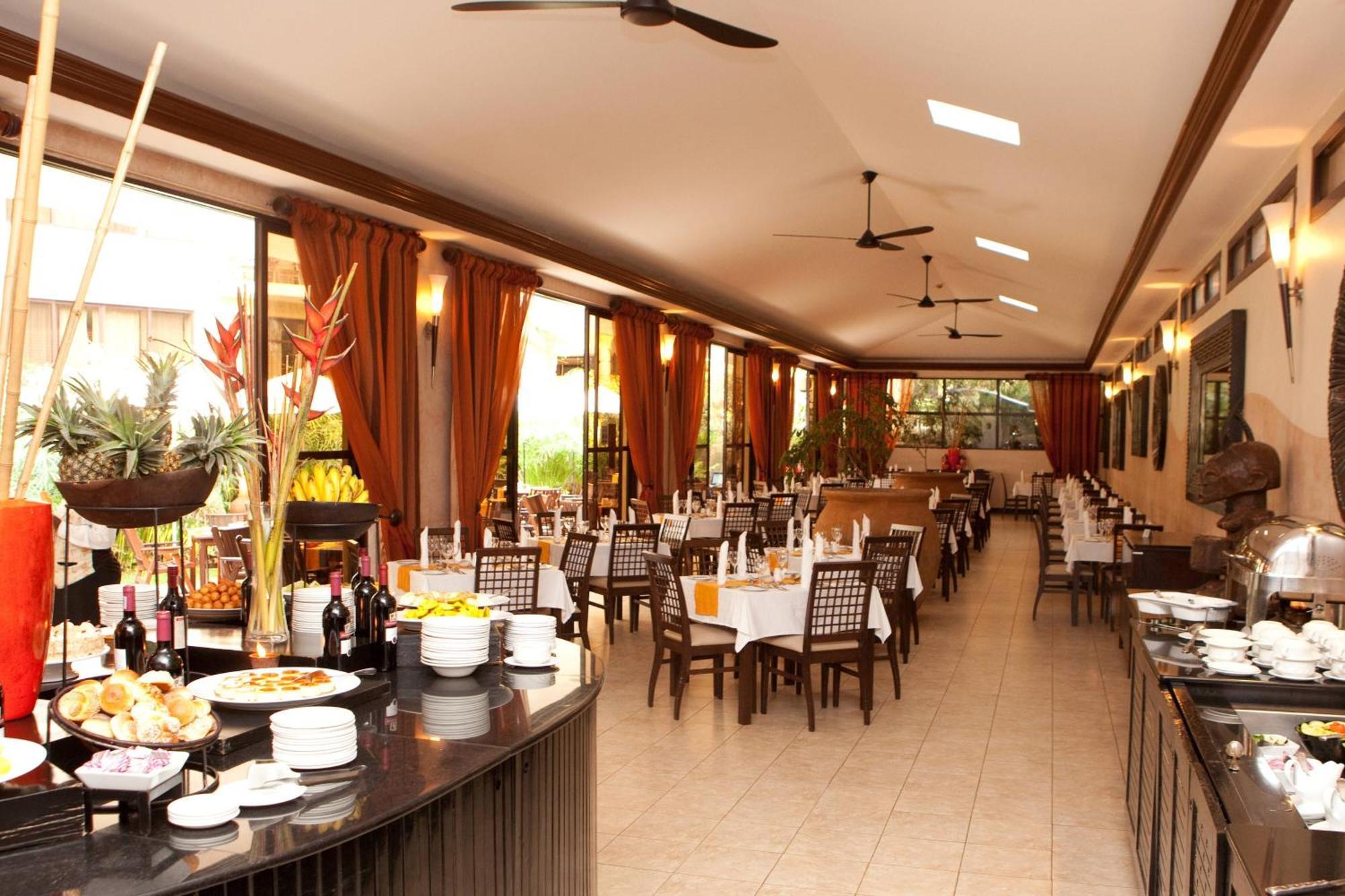 Protea Hotel By Marriott Kampala Zewnętrze zdjęcie