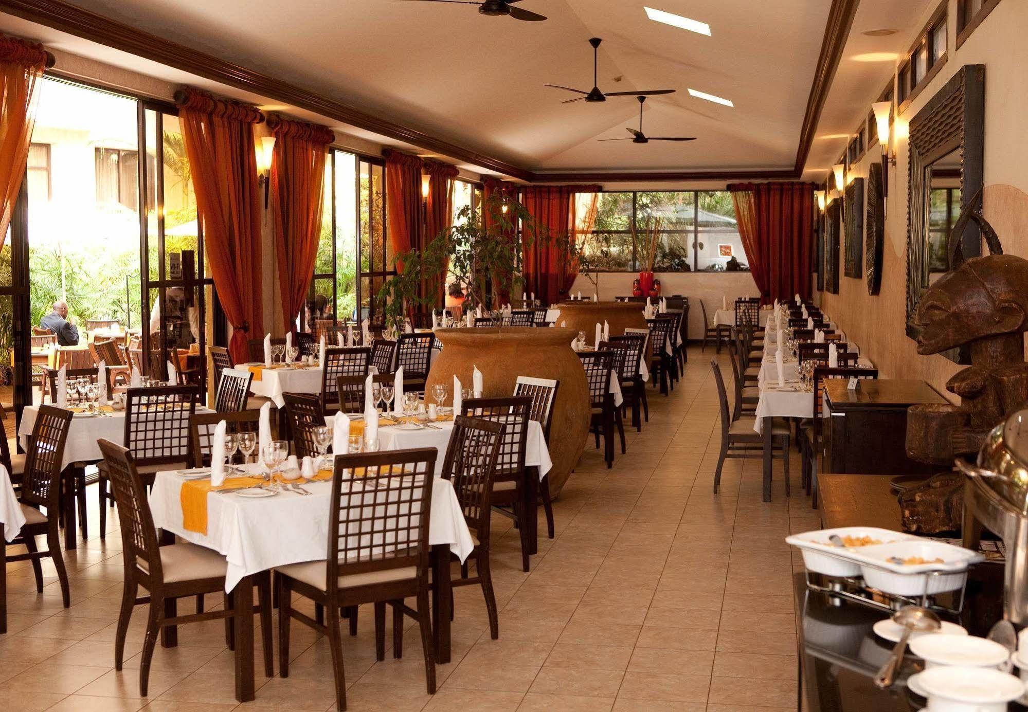 Protea Hotel By Marriott Kampala Zewnętrze zdjęcie