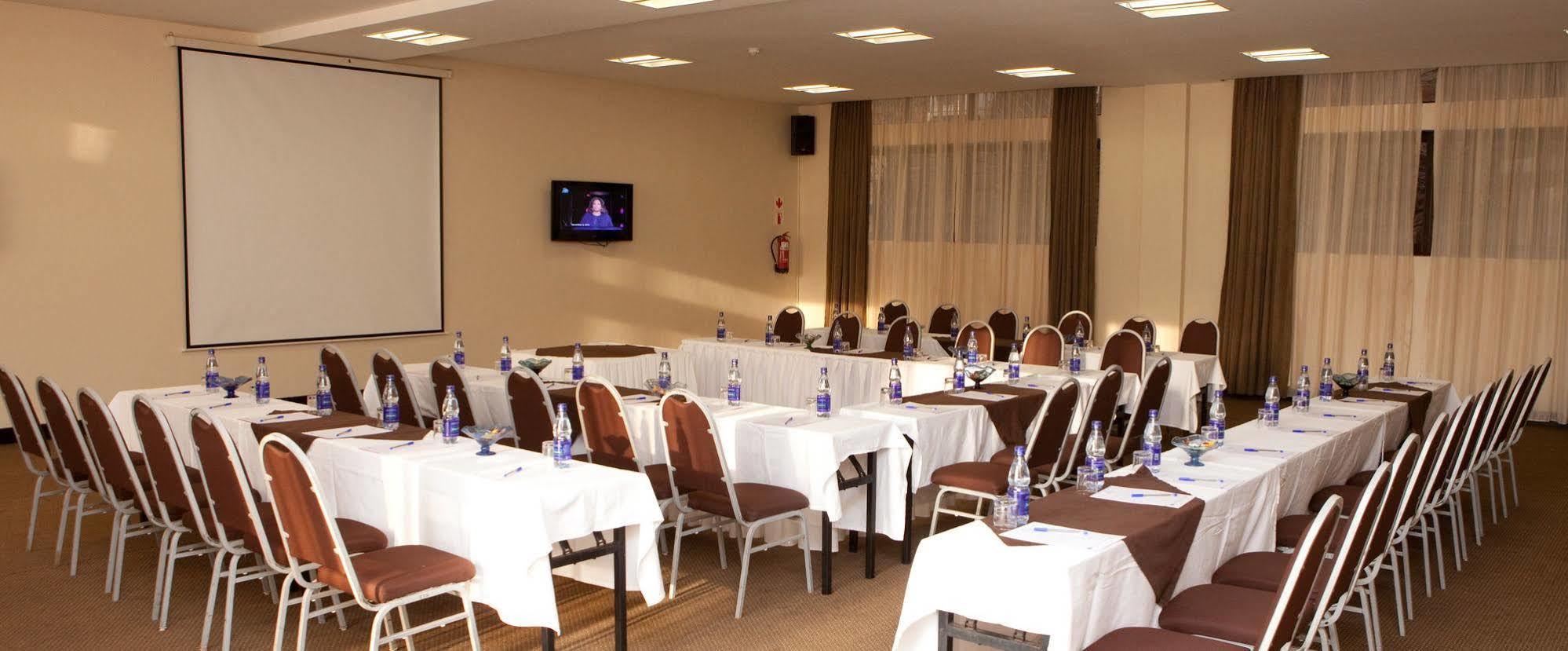 Protea Hotel By Marriott Kampala Zewnętrze zdjęcie